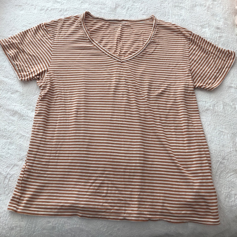 American Eagle V-Neck